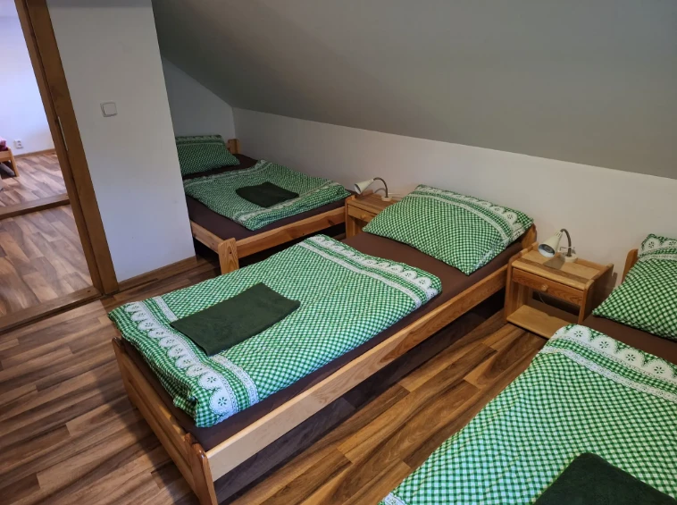 1× Zelený pokoj (Třílůžkový pokoj)