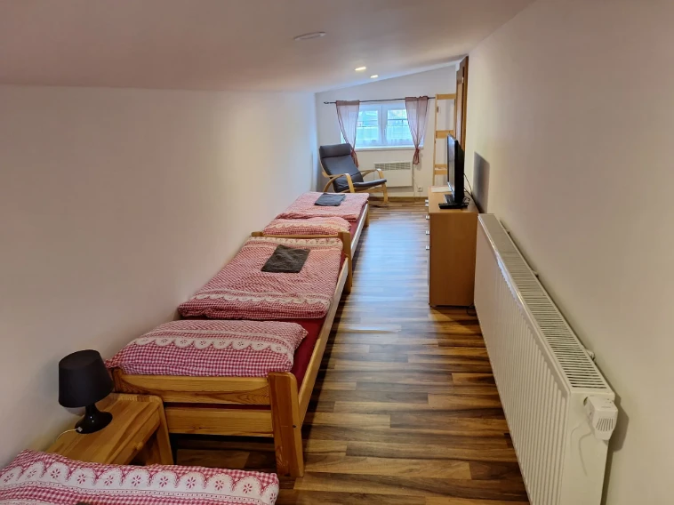 1× Červený pokoj (Čtyřlůžkový pokoj)
