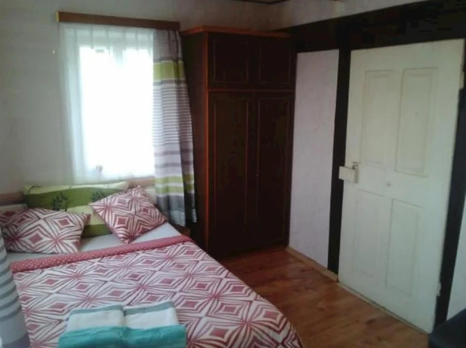 Pokoj pro jednoho až dva s výhledem do okolí (Apartmán s 1 ložnicí)